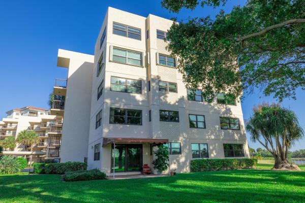 Everglades, 374 Golfview Rd #106, North Palm Beach, Florida 33408, image 1