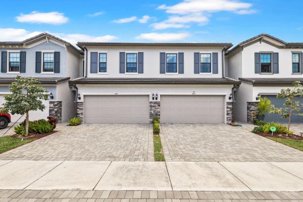 Oak Tree, 4435 Appleton Circle E, Oakland Park, Florida 33309, image 1