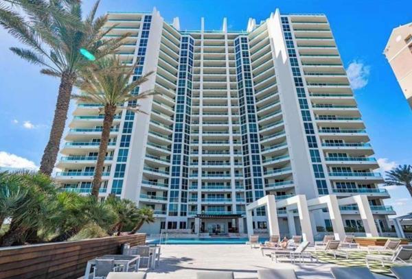 Las Olas Beach Club, 101 S Fort Lauderdale Beach Blvd #801, Fort Lauderdale, Florida 33304, image 1