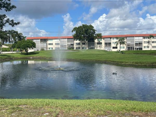Hollybrook Golf & Tennis Club, 8962 S Hollybrook Blvd #308, Pembroke Pines, Florida 33025, image 1