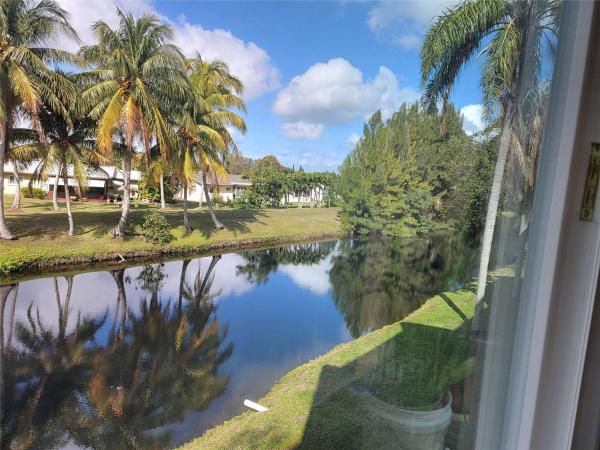 Oakbrook Village, 8260 SW 24th St #6214, North Lauderdale, Florida 33068, image 1