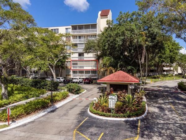 Environ 1, 7021 Environ Blvd #316, Lauderhill, Florida 33319, image 1