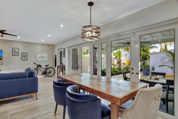 Townhouse Isles, 7 Hathaway Ln, Wilton Manors, Florida 33305, image 2