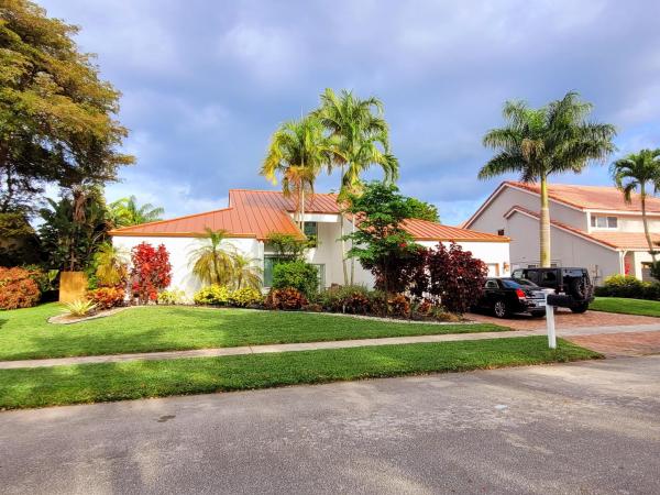 Jacaranda Cay, 10100 SW 3rd St, Plantation, Florida 33324, image 1