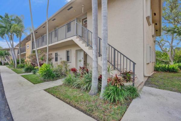 Middle River Homes, 2914 NE 8th Ter #202, Wilton Manors, Florida 33334, image 1