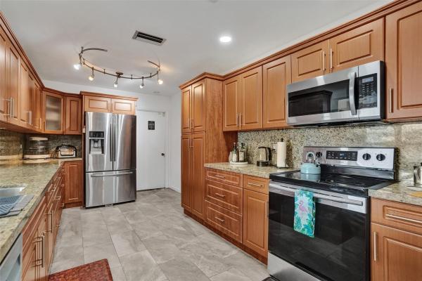 Paradise Gardens 4, 7430 Margate Blvd, Margate, Florida 33063, image 1