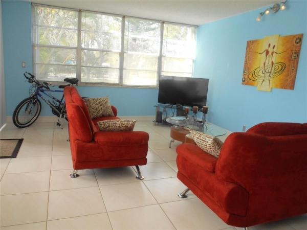 Watergate, 2781 Taft St #110, Hollywood, Florida 33020, image 1