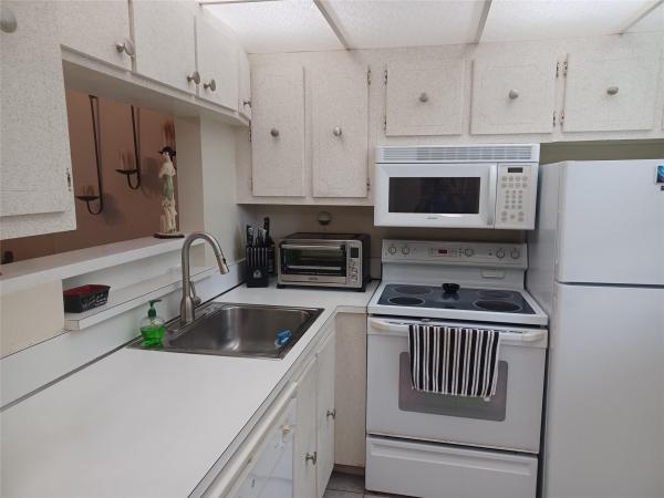 Delphi Towers, 1391 S Ocean Blvd #105, Pompano Beach, Florida 33062, image 1