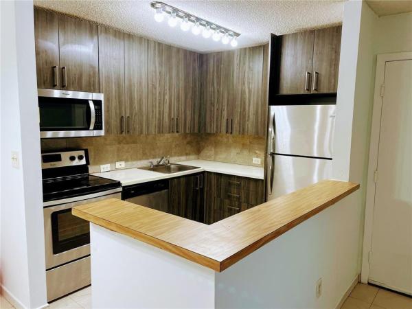 Carmel At The California Club, 771 NE 199th St #105, Ives Estates, Florida 33179, image 1
