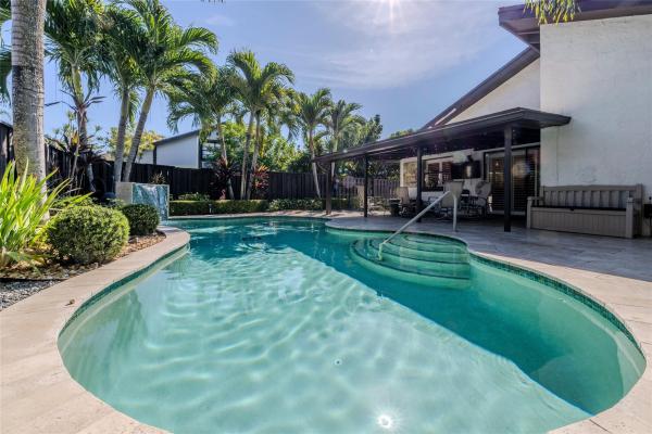 Arbor Green At Pembroke Lakes, 1510 Flamingo Ct, Pembroke Pines, Florida 33026, image 1