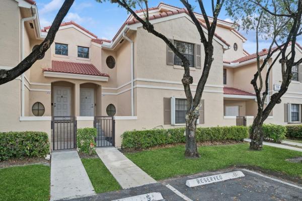 Las Verdes, 301 SW 158th Ter #205, Pembroke Pines, Florida 33027, image 1