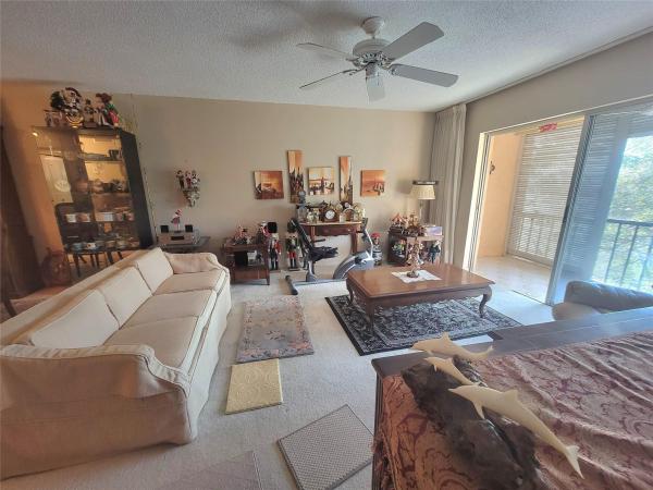 Oakbrook Village, 8260 SW 24th St #6307, North Lauderdale, Florida 33068, image 1