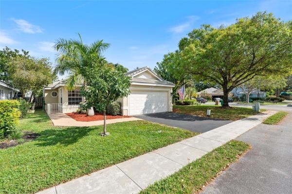 Chapel Hill, 8895 Woodside Ct, Davie, Florida 33328, image 1