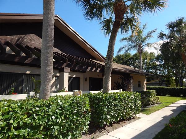 Applewood Village, 2615 N Carambola Cir #1701, Pompano Beach, Florida 33066, image 1