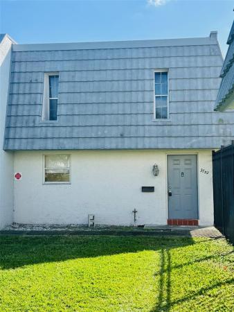 Town & Country, 3752 NW 21st St #201, Lauderdale Lakes, Florida 33311, image 1