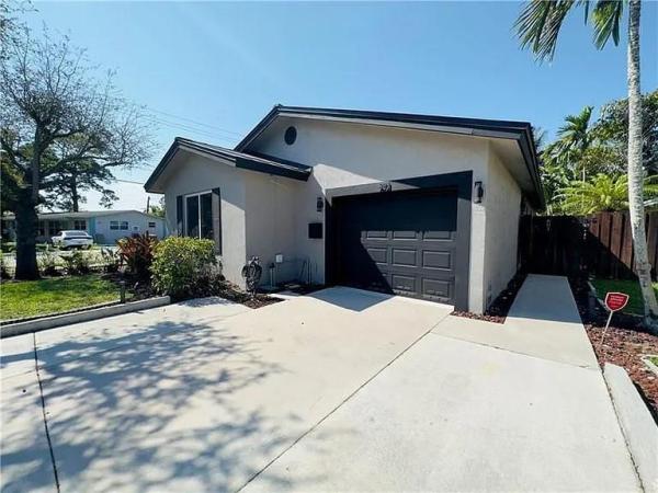 Central Oakland Park, 601 NE 34th Ct, Oakland Park, Florida 33334, image 1