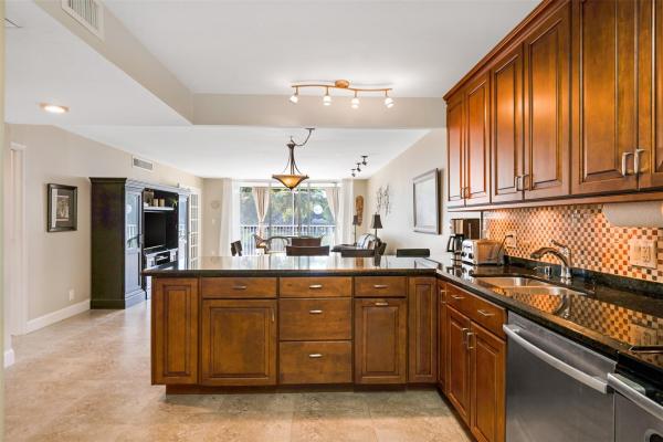 Palm-Aire Country Club 6, 3621 Oaks Clubhouse Dr #206, Pompano Beach, Florida 33069, image 1