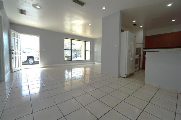 Palm Springs, 5785 NW 113th Ter, Hialeah, Florida 33012, image 1