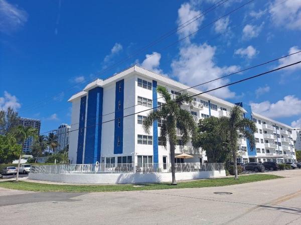 Bayshore Embassy, 550 W Bayshore Dr #211, Fort Lauderdale, Florida 33304, image 1
