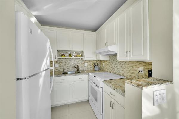 Fairbanks Terrace South, 1201 S Riverside Dr #307, Pompano Beach, Florida 33062, image 1
