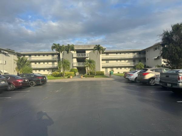 Hillcrest, 1001 Hillcrest Ct #314, Hollywood, Florida 33021, image 1