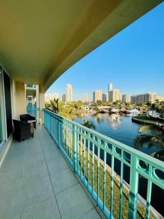Hallandale Yacht Club, 201 Golden Isles Dr #407, Hallandale Beach, Florida 33009, image 1