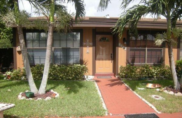 Cedarwoods At Pembroke Lakes, 2300 Dogwood Ct #2300, Pembroke Pines, Florida 33026, image 1