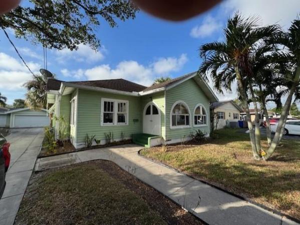 Hinson, 418 NE 4th St, Pompano Beach, Florida 33060, image 1