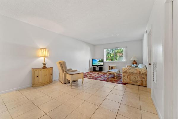 Oakland Grove Village, 649 W Oakland Park Blvd #110A, Wilton Manors, Florida 33311, image 1
