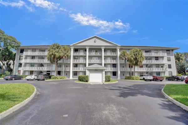 Whitehall Of Pine Island Ridge, 1516 Whitehall Dr #101, Davie, Florida 33324, image 1