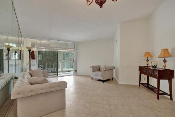 Devon, 7259 S Devon Dr #215, Tamarac, Florida 33321, image 1