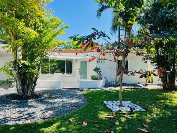 Poinsettia Heights River, 1910 NE 17th Ter, Fort Lauderdale, Florida 33305, image 1