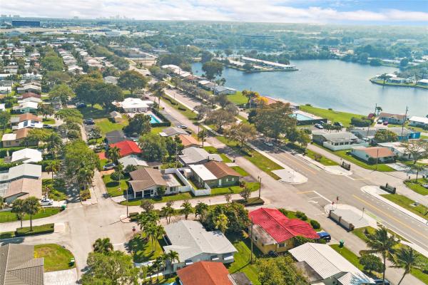 Tamarac Lakes North, 2700 NW 54th St, Tamarac, Florida 33309, image 2