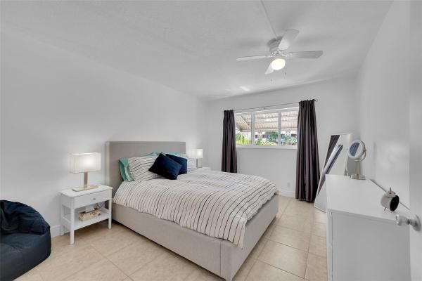 Paradise Harbour, 300 Golden Isles Dr #206, Hallandale Beach, Florida 33009, image 1