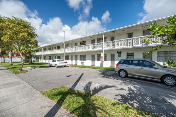 Romont Gardens Andover, 101 NW 204th St #29, Miami Gardens, Florida 33169, image 1