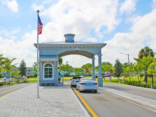Farnham, 26 Farnham B, Deerfield Beach, Florida 33442, image 2