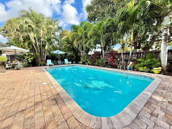 Garden Acres, 4780 NE 7th Ave, Oakland Park, Florida 33334, image 1