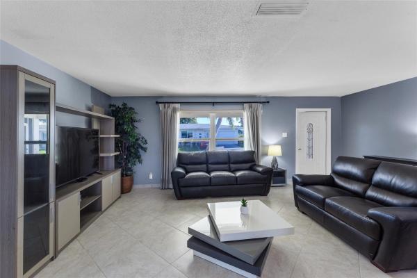 Paradise Gardens 3, 6925 NW 15th St, Margate, Florida 33063, image 3
