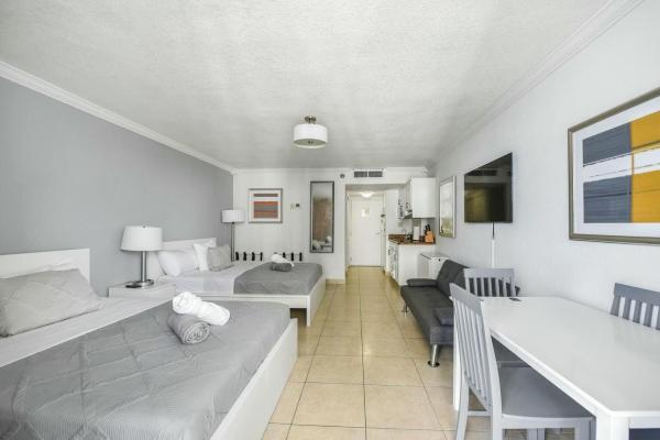 The Aventura Beach Club, 19201 Collins Ave #1120, Sunny Isles Beach, Florida 33160, image 1