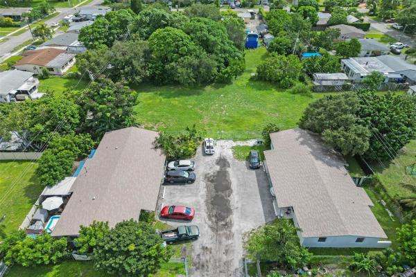 Hollywood Acres, 5808 W Park Rd, Hollywood, Florida 33021, image 1