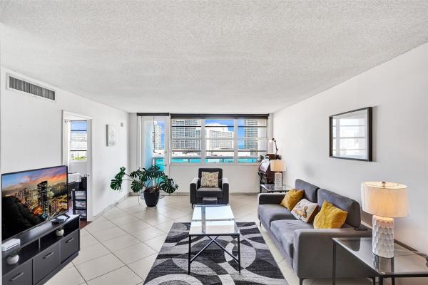 Aquasol, 6770 Indian Creek Dr #10-R, Miami Beach, Florida 33141, image 1