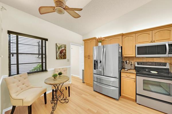 Huntington Pointe, 6125 Sunny Pointe Cir, Delray Beach, Florida 33484, image 1