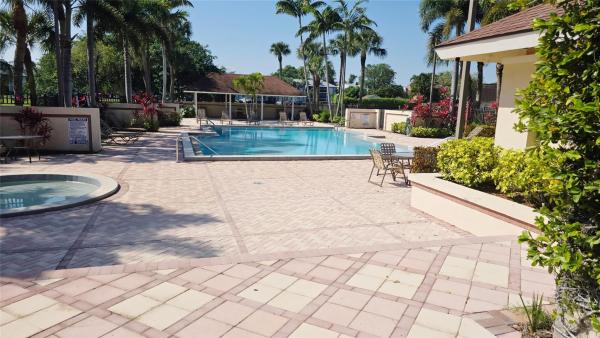 Waterside Luxury Townhomes, 723 Mill Valley Pl, West Palm Beach, Florida 33409, image 1