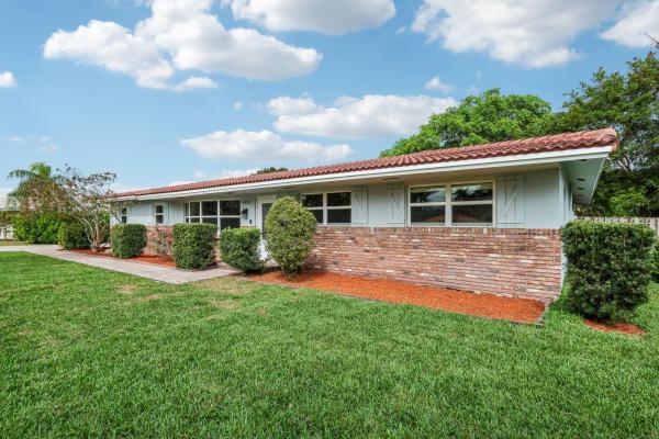 Village Green, 8403 NW 38th St, Coral Springs, Florida 33065, image 1