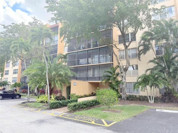 Environ 2, 3771 Environ Blvd #355, Lauderhill, Florida 33319, image 1