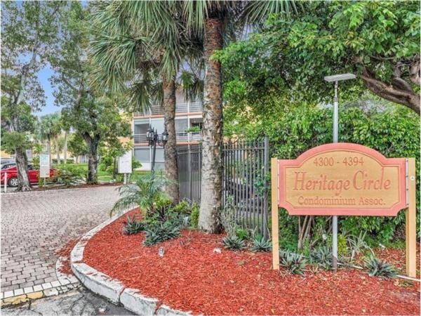 Heritage Circle, 4314 NW 9th Ave #4-2B, Deerfield Beach, Florida 33064, image 1
