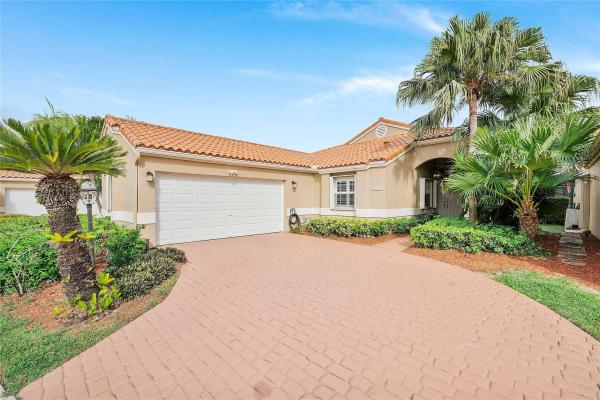 Brentwood Of Boca, 19910 Stockholm Dr, Boca Raton, Florida 33434, image 1