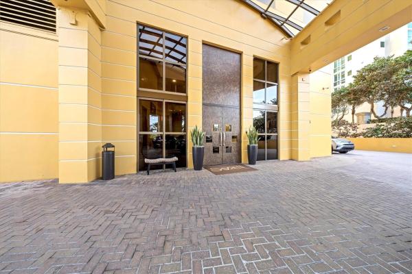Sayan, 16275 Collins Ave #1802, Sunny Isles Beach, Florida 33160, image 3