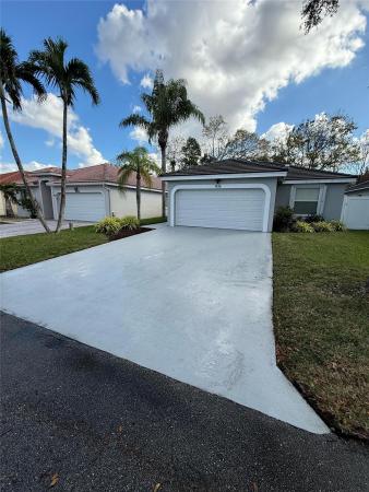 Bermuda Village At Silver Lakes, 18316 NW 6th St, Pembroke Pines, Florida 33029, image 1