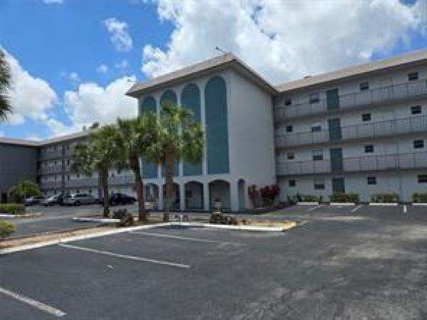 Wincast Arms, 4311 Crystal Lake Dr #219, Deerfield Beach, Florida 33064, image 1
